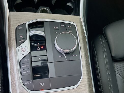 Used 2025 BMW 330i Sedan image 25