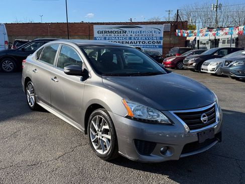 Used 2015 Nissan Sentra SR w/ Navigation Package FWD image 7