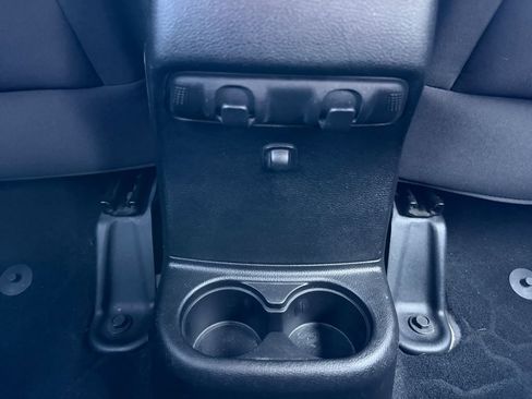 Used 2015 Jeep Wrangler Unlimited Sport w/ Connectivity Group AWD/4WD image 28