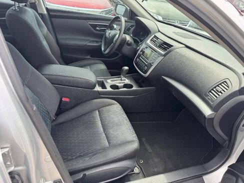 Used 2016 Nissan Altima 2.5 S w/ Power Driver Seat Package FWD image 15
