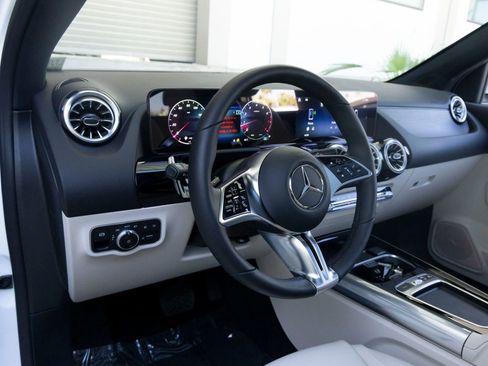 Used 2026 Mercedes-Benz GLA 250 image 15