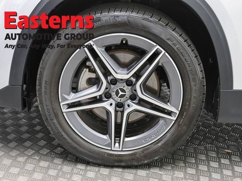 Used 2022 Mercedes-Benz GLA 250 4MATIC w/ AMG Line image 32