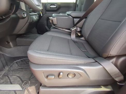 New 2026 Chevrolet Silverado 1500 Custom image 9