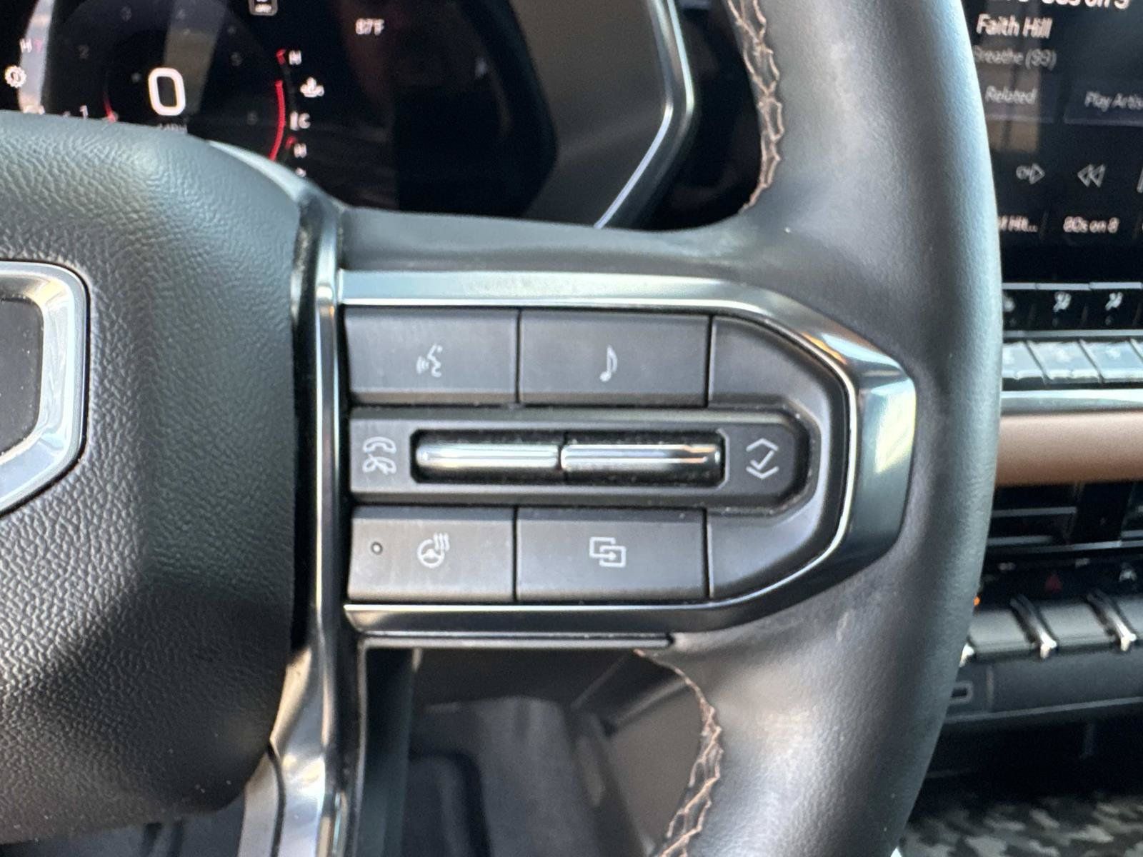Used 2023 GMC Canyon AT4 w/ AT4 Premium Package AWD/4WD image 35