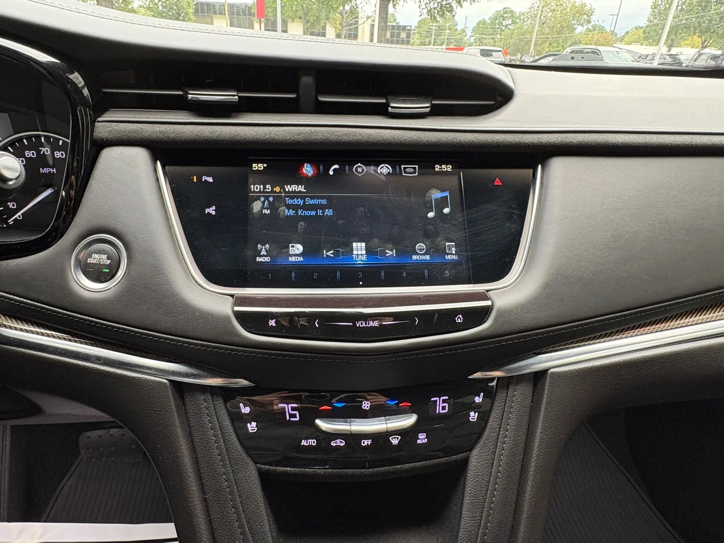 Used 2019 Cadillac XT5 Platinum AWD/4WD image 42