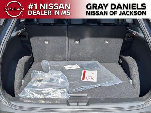 New 2026 Nissan Kicks SR w/ Cold Weather Package image 19