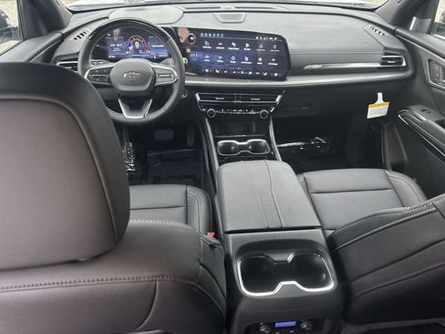 New 2026 Chevrolet Traverse LT w/ Enhanced Driving Package FWD image 12