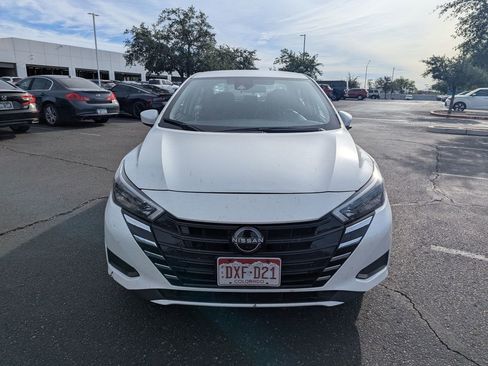 Certified 2025 Nissan Versa SV FWD image 9