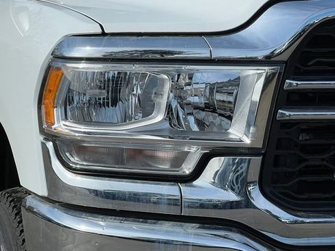 Used 2022 RAM 2500 Tradesman w/ Chrome Appearance Group image 40