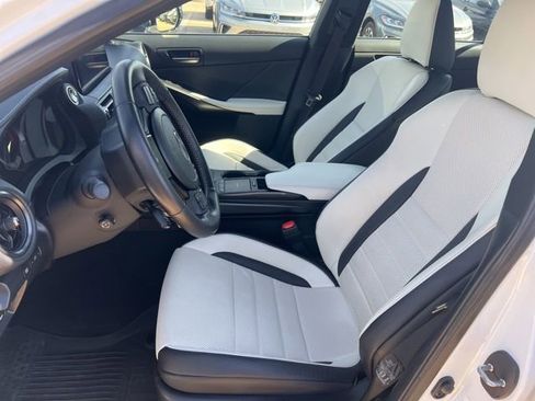 Used 2023 Lexus IS 350 F Sport w/ Navigation Package image 7