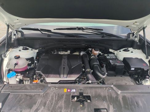 Used 2025 Hyundai Santa Fe SEL FWD image 35