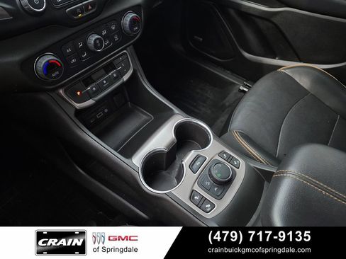 Used 2022 GMC Terrain AT4 w/ Infotainment Package II AWD/4WD image 18