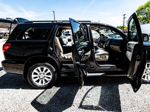 Used 2012 Toyota Sequoia Platinum image 20