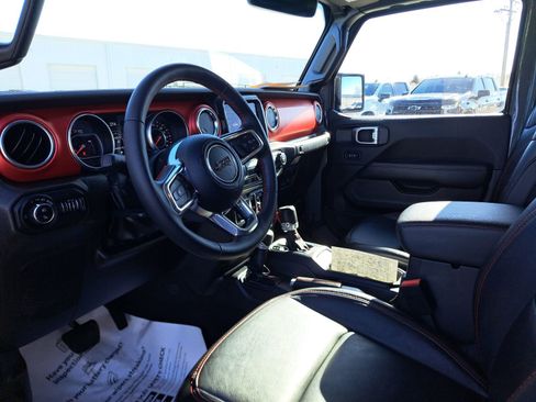 Used 2022 Jeep Gladiator Rubicon w/ Cold Weather Group image 21