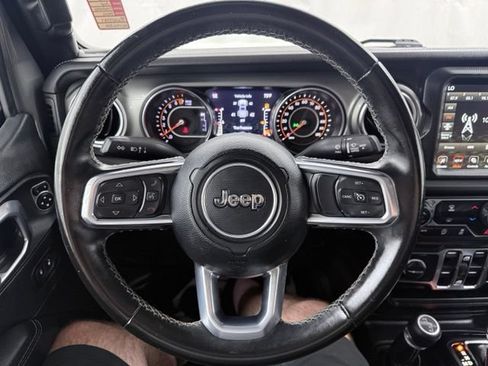 Used 2022 Jeep Gladiator Overland w/ LED Lighting Group AWD/4WD image 25