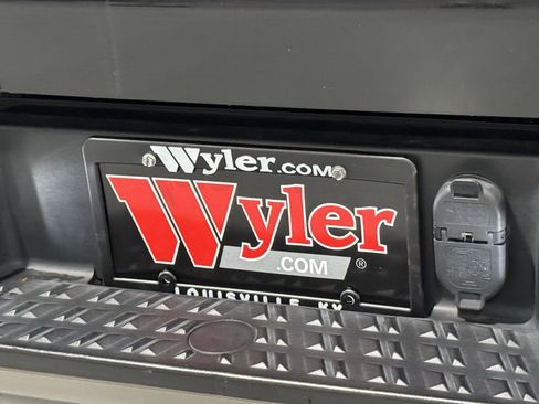 Used 2017 Nissan Titan Platinum Reserve image 48