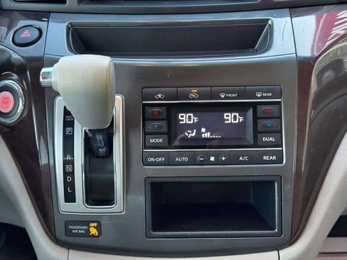 Used 2015 Nissan Quest SV image 21