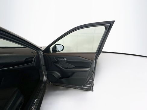 Used 2023 Nissan Rogue SL AWD/4WD image 32