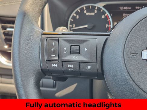Certified 2022 Nissan Rogue SV AWD/4WD image 16