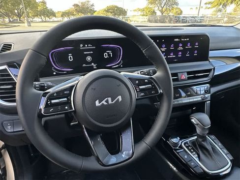 New 2026 Kia Seltos S image 13