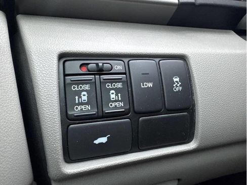 Used 2016 Honda Odyssey EX-L image 13