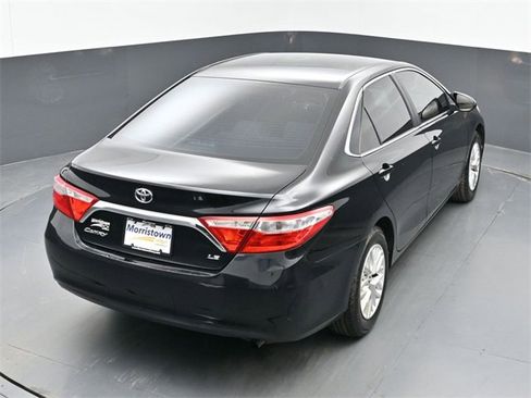 Used 2016 Toyota Camry LE image 35