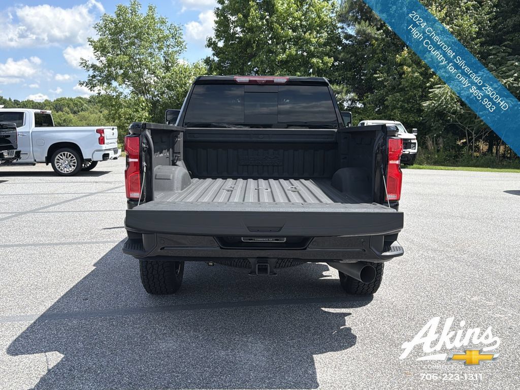 Used 2024 Chevrolet Silverado 2500 High Country w/ High Country Premium Package AWD/4WD image 6