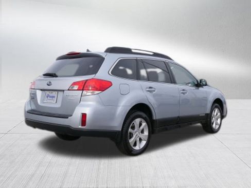 Used 2014 Subaru Outback 2.5i Limited image 3