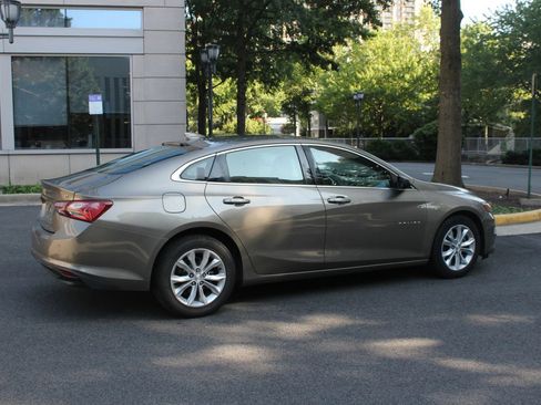 Used 2020 Chevrolet Malibu LT FWD image 7