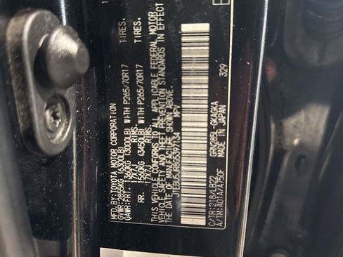 Used 2016 Toyota 4Runner SR5 AWD/4WD image 10