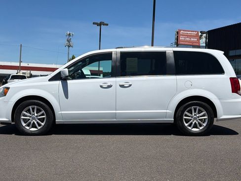 Used 2019 Dodge Grand Caravan SXT FWD image 8