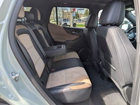 Used 2025 Chevrolet Equinox ACTIV w/ Safety and Technology Package image 17