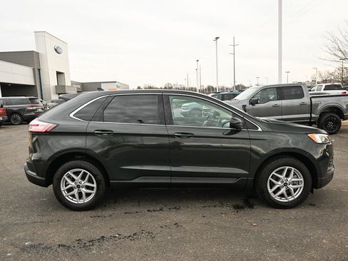 Certified 2024 Ford Edge SEL w/ Convenience Package image 3