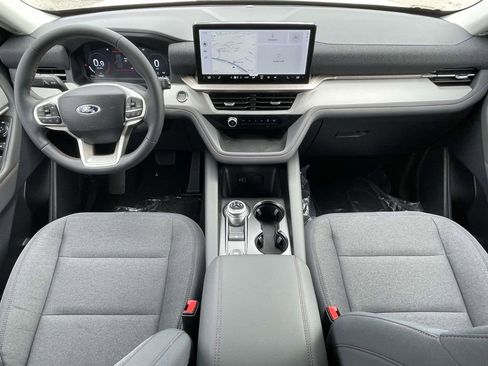 New 2026 Ford Explorer Active RWD image 11