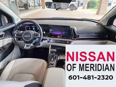 Used 2023 Kia Sportage EX image 15