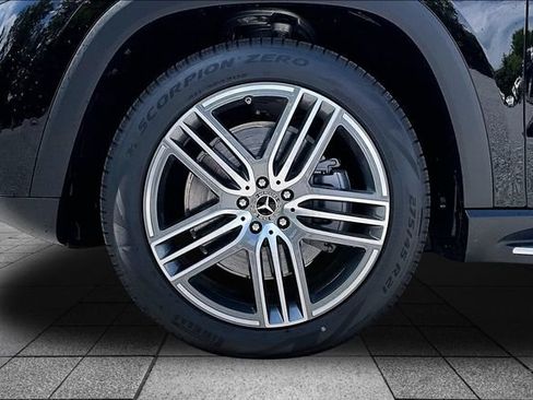 New 2026 Mercedes-Benz GLS 450 4MATIC image 15