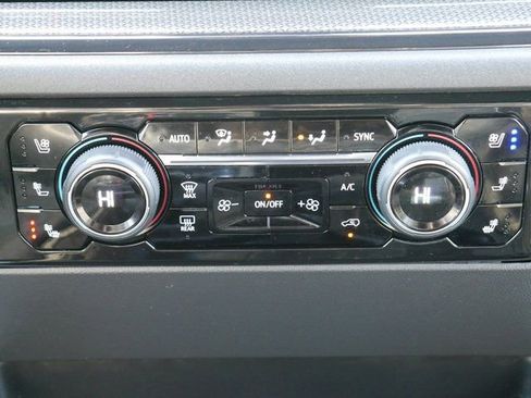 Used 2023 Chevrolet Silverado 1500 ZR2 w/ Technology Package image 24