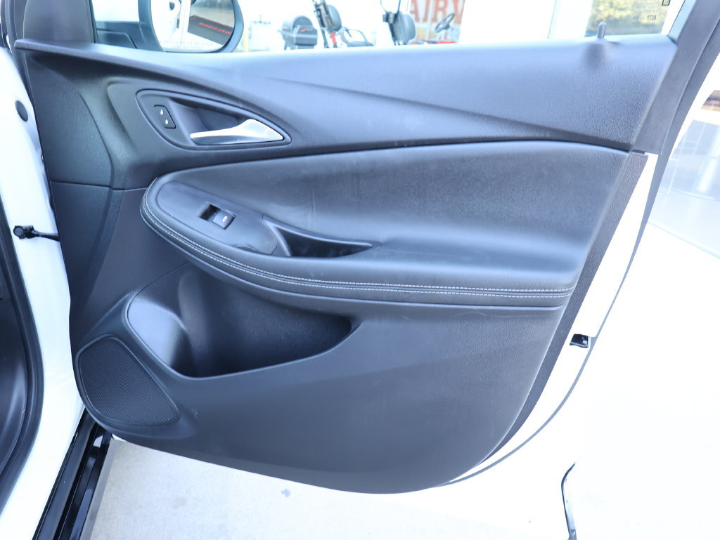 Used 2024 Buick Encore GX Sport Touring w/ Comfort Package AWD/4WD image 31