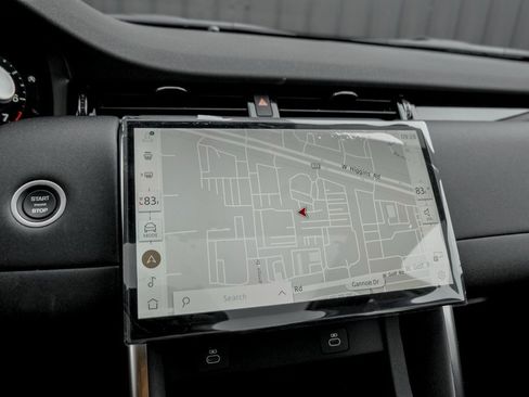 Used 2025 Land Rover Discovery Sport S image 13