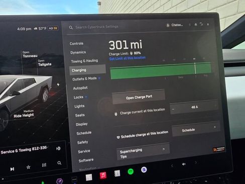 Used 2025 Tesla Cybertruck AWD Crew Cab image 47