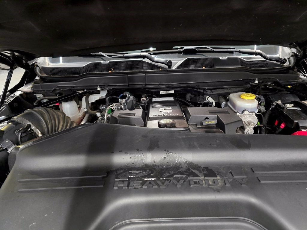 Used 2024 RAM 3500 Big Horn w/ Night Edition AWD/4WD image 13