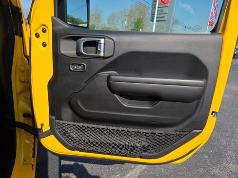 Certified 2020 Jeep Wrangler Unlimited Rubicon AWD/4WD image 17