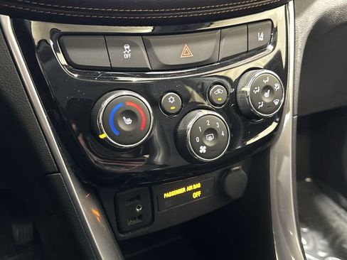 Certified 2020 Chevrolet Trax Premier FWD image 20