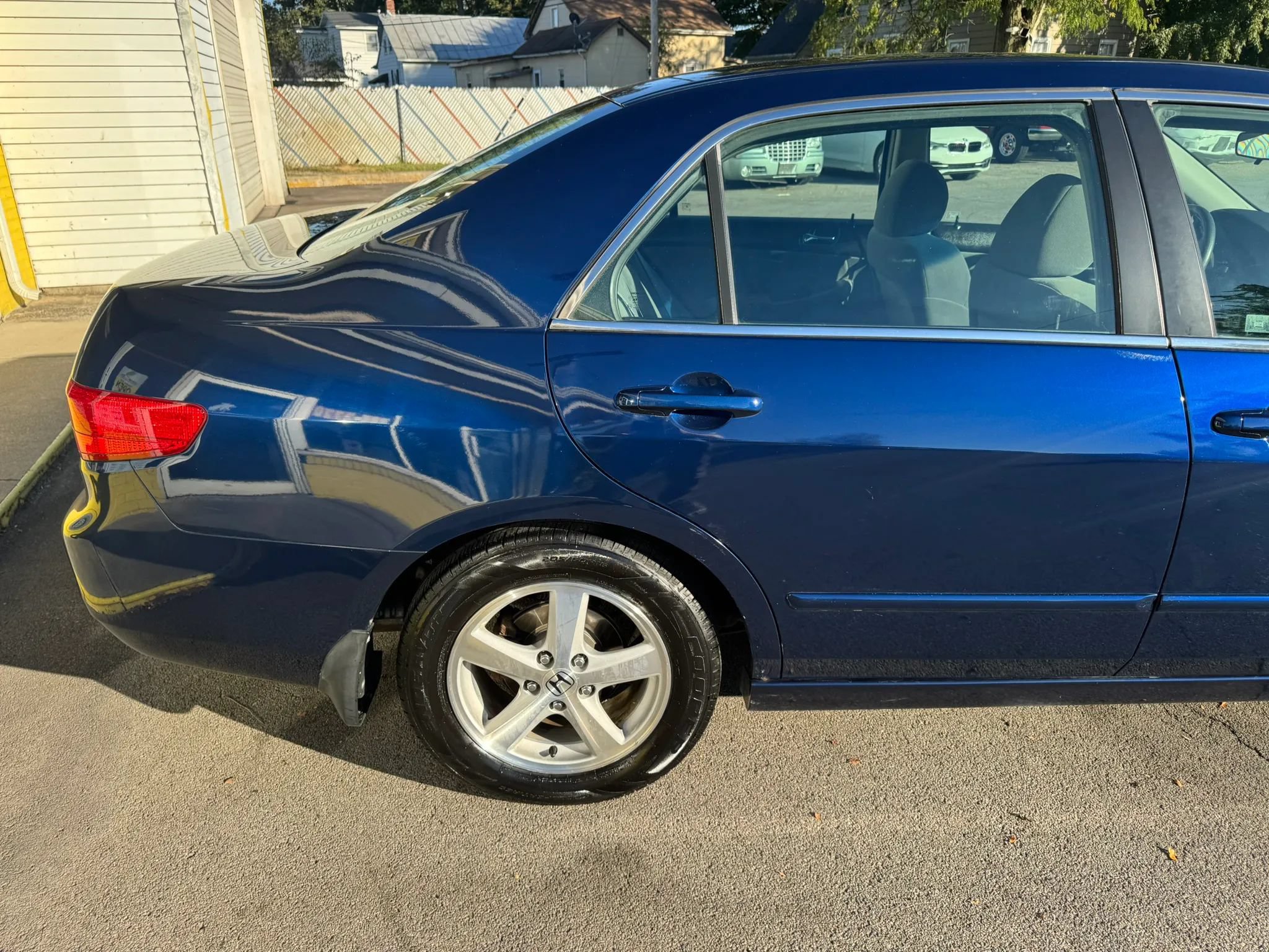 Used 2005 Honda Accord EX image 10