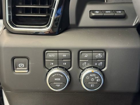 New 2026 GMC Sierra 2500 Denali Ultimate AWD/4WD image 30