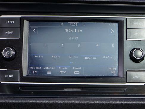 Used 2022 Volkswagen Jetta SE FWD image 27