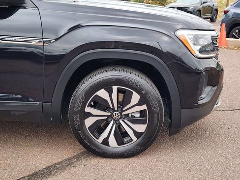 Used 2024 Volkswagen Atlas Cross Sport SE AWD/4WD image 29