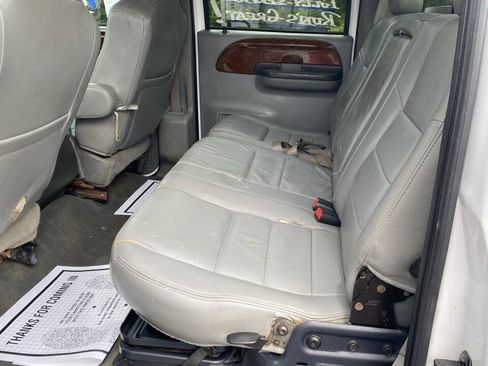 Used 2004 Ford F250 Lariat RWD image 19