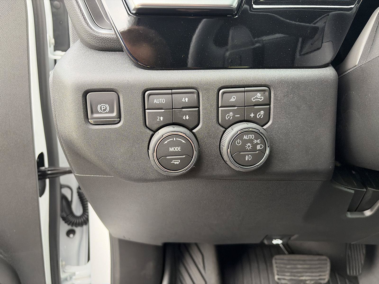 New 2026 Chevrolet Silverado 1500 RST w/ RST All Star Premium Package AWD/4WD image 19