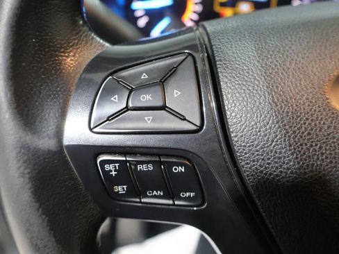 Used 2019 Ford Explorer XLT AWD/4WD image 33